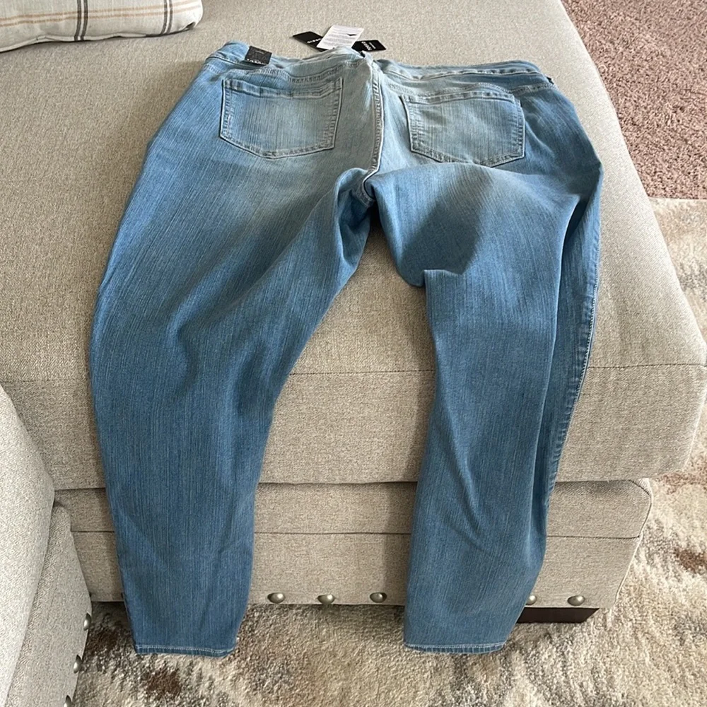 NWT Torrid Jeans - Size 16R - Picture 9 of 11